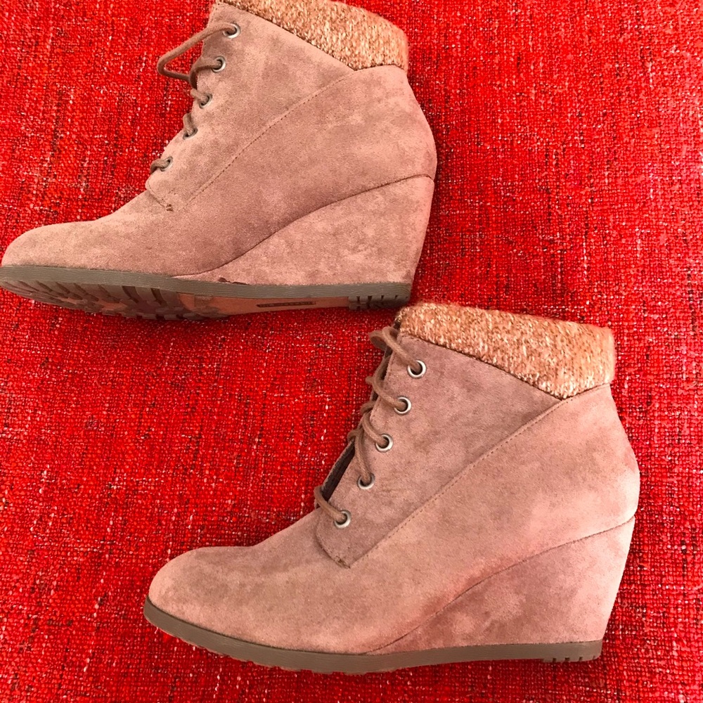 Madden Girl Wedge Booties Size 8